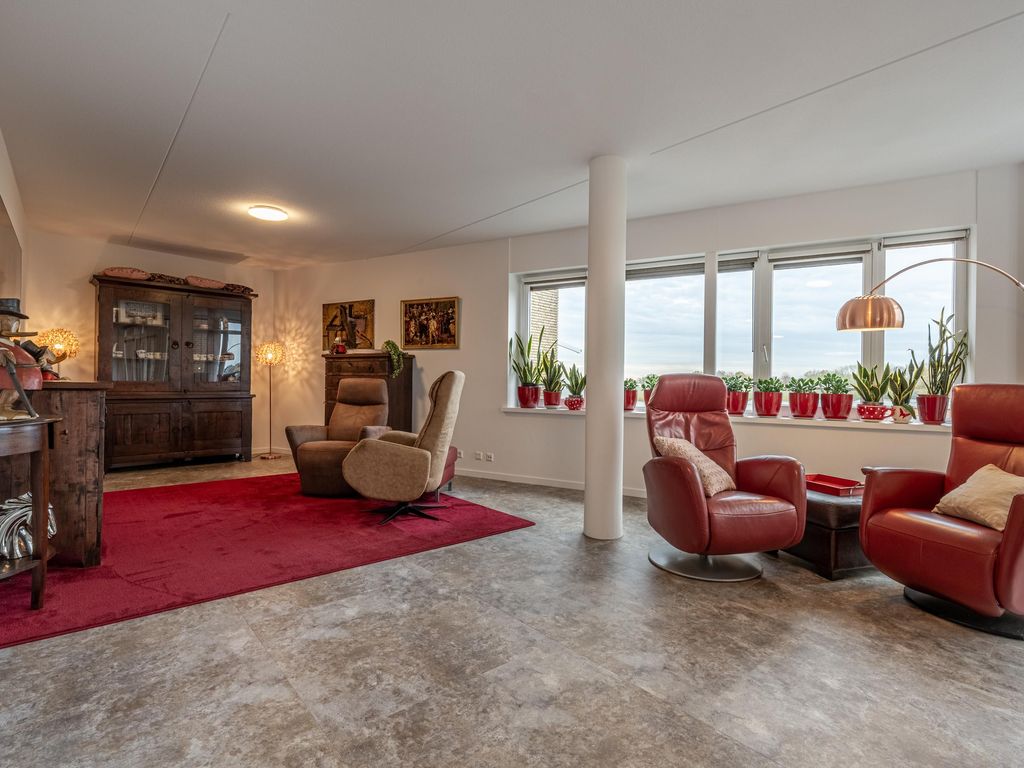 Dokter Kroesenring 42, OUD-BEIJERLAND