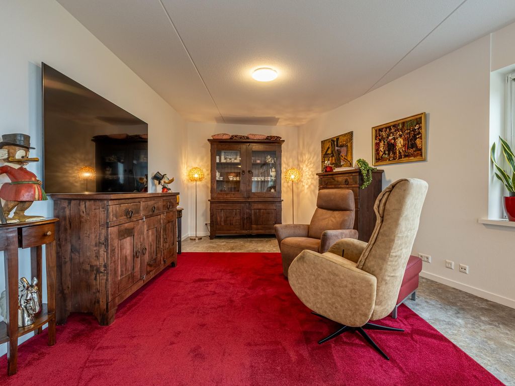 Dokter Kroesenring 42, OUD-BEIJERLAND