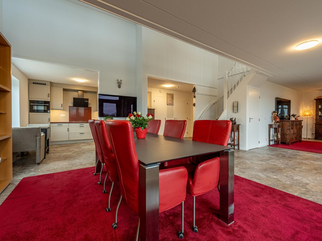 Dokter Kroesenring 42, OUD-BEIJERLAND