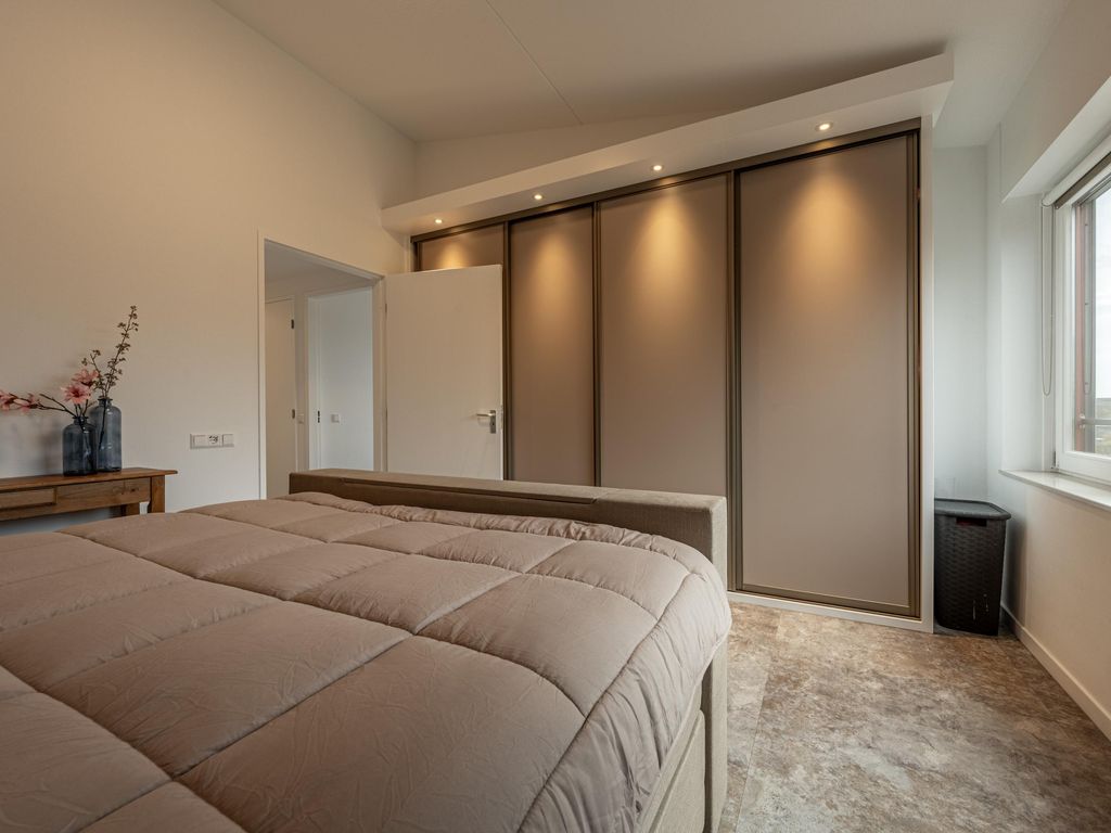 Dokter Kroesenring 42, OUD-BEIJERLAND