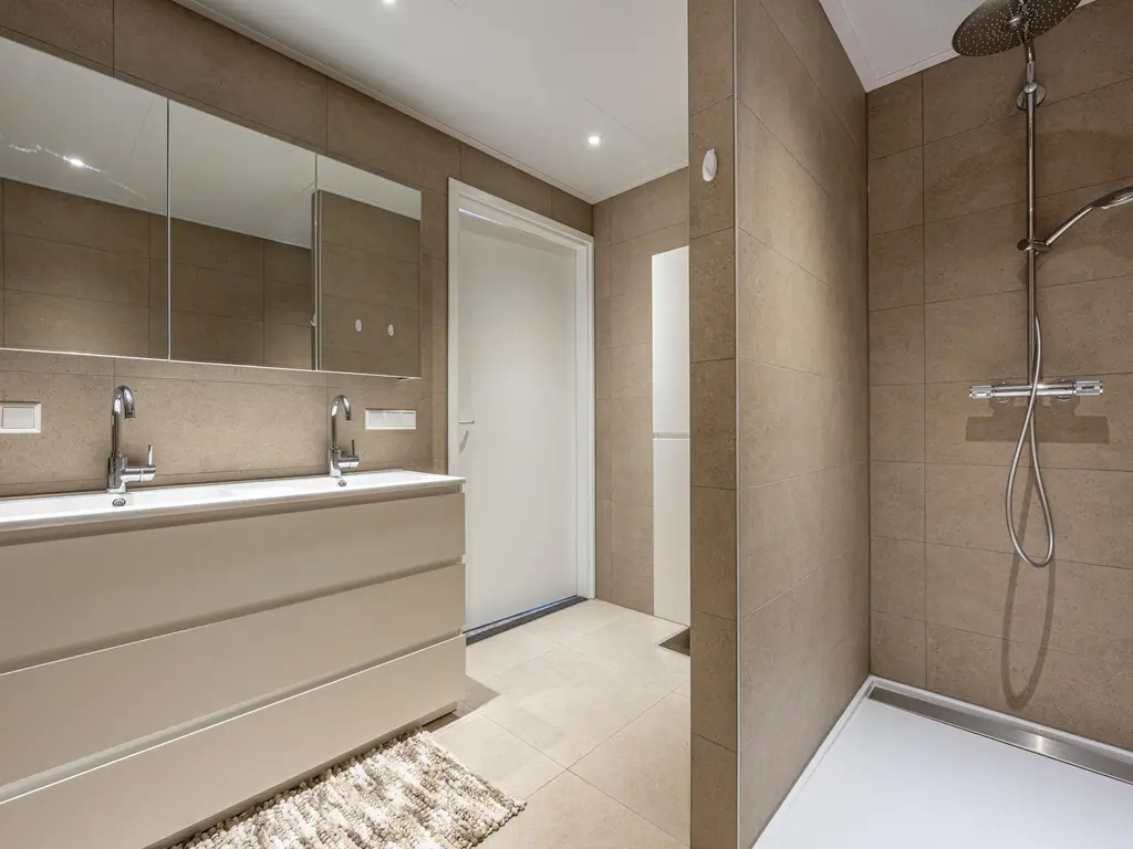 Dokter Kroesenring 42, OUD-BEIJERLAND