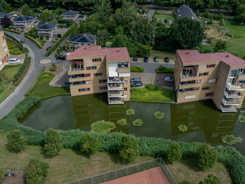 Dokter Kroesenring 42, OUD-BEIJERLAND