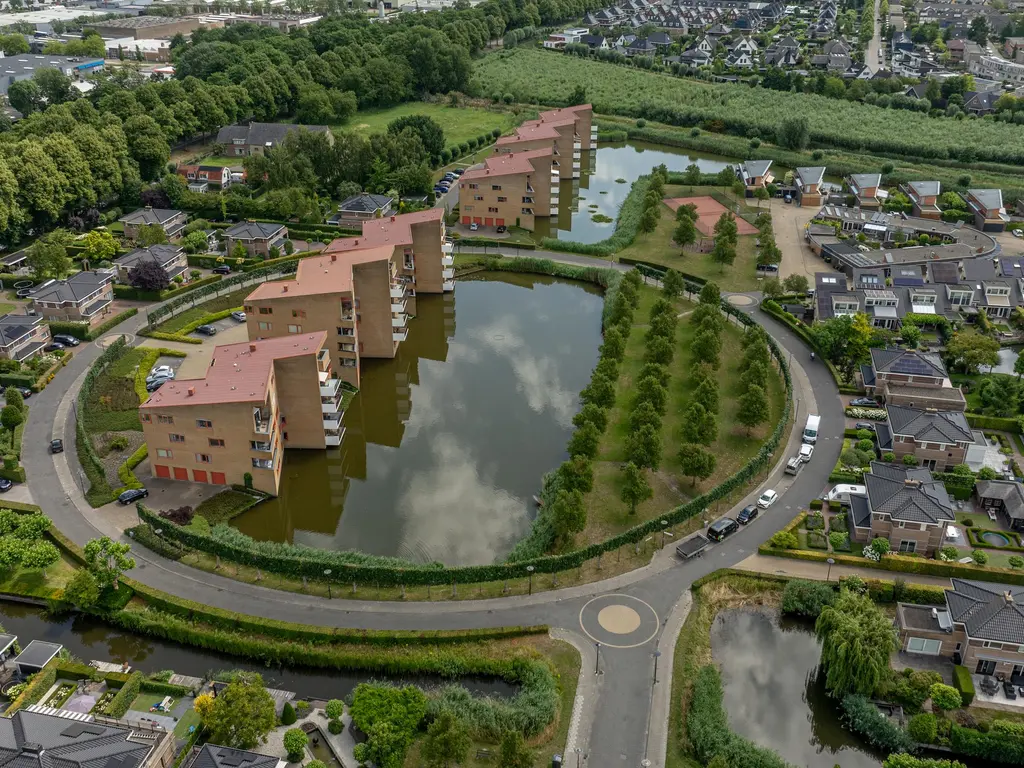 Dokter Kroesenring 42, OUD-BEIJERLAND