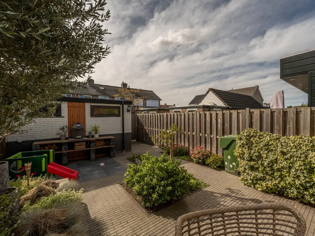Seringenstraat 24, OUD-BEIJERLAND