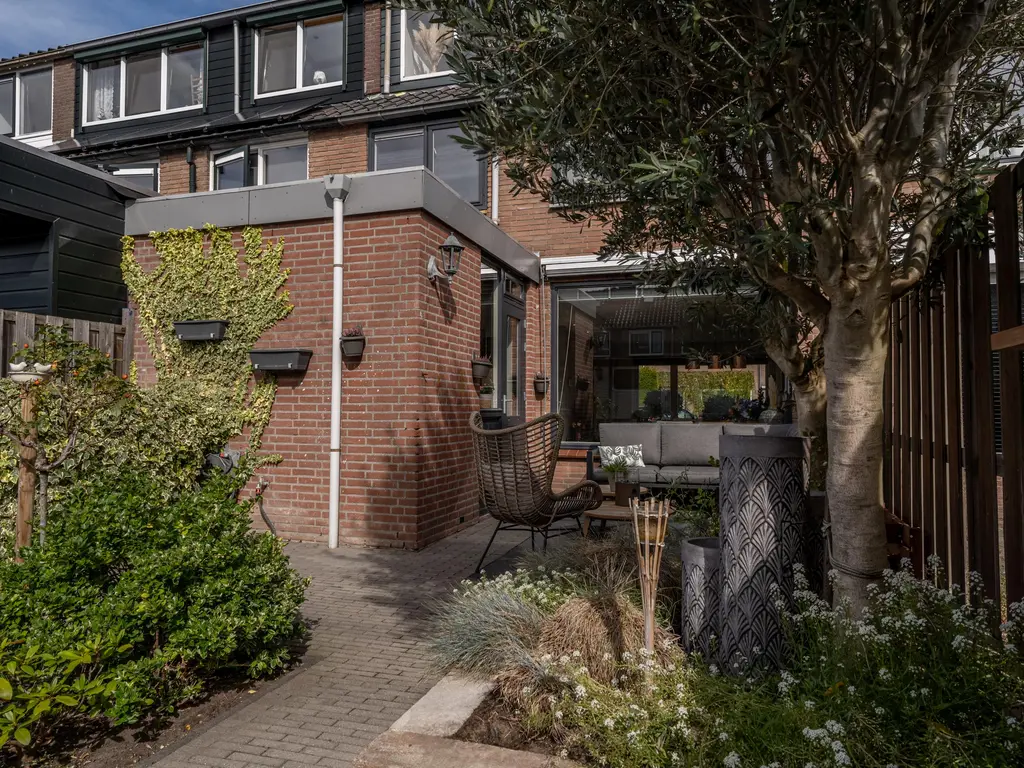 Seringenstraat 24, OUD-BEIJERLAND