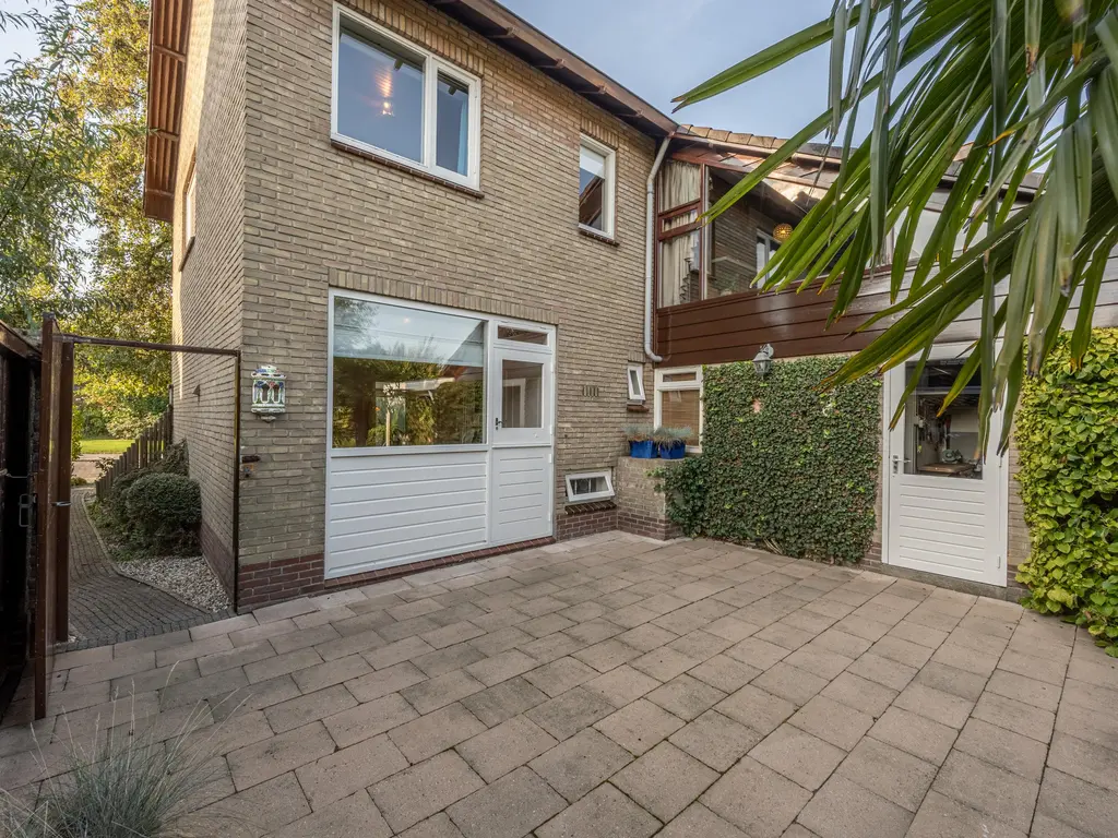 Willem Barentszstraat 4, OUD-BEIJERLAND