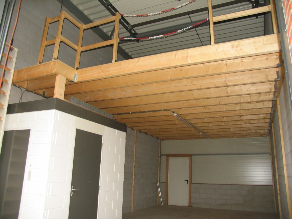 Aston Martinlaan 46, Oud-Beijerland