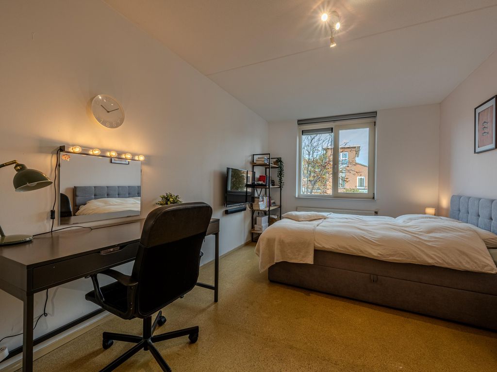 Bachlaan 29, OUD-BEIJERLAND