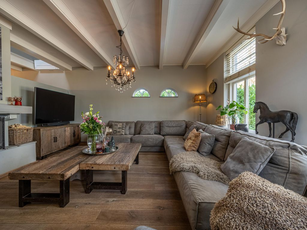 Middelsluissedijk WZ 53, NUMANSDORP