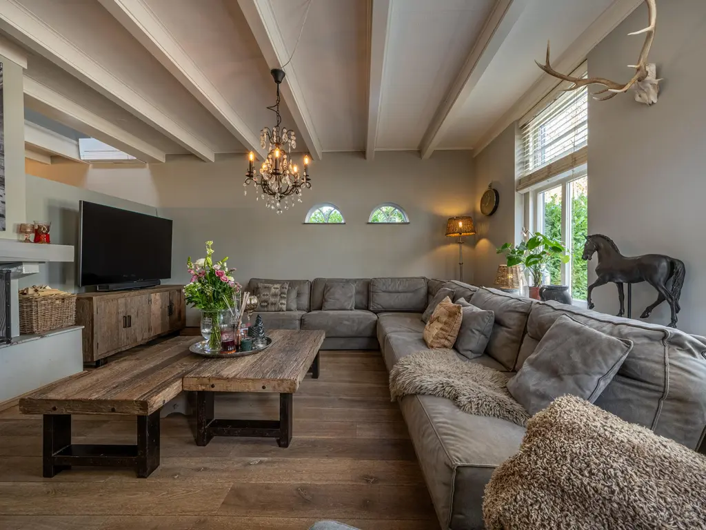 Middelsluissedijk WZ 53, NUMANSDORP