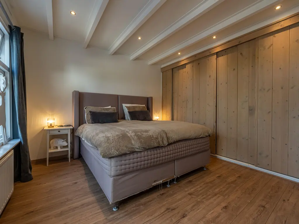 Middelsluissedijk WZ 53, NUMANSDORP