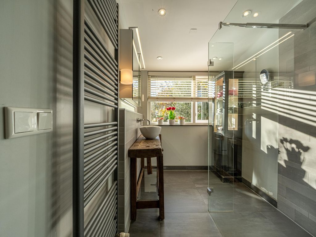 Middelsluissedijk WZ 53, NUMANSDORP