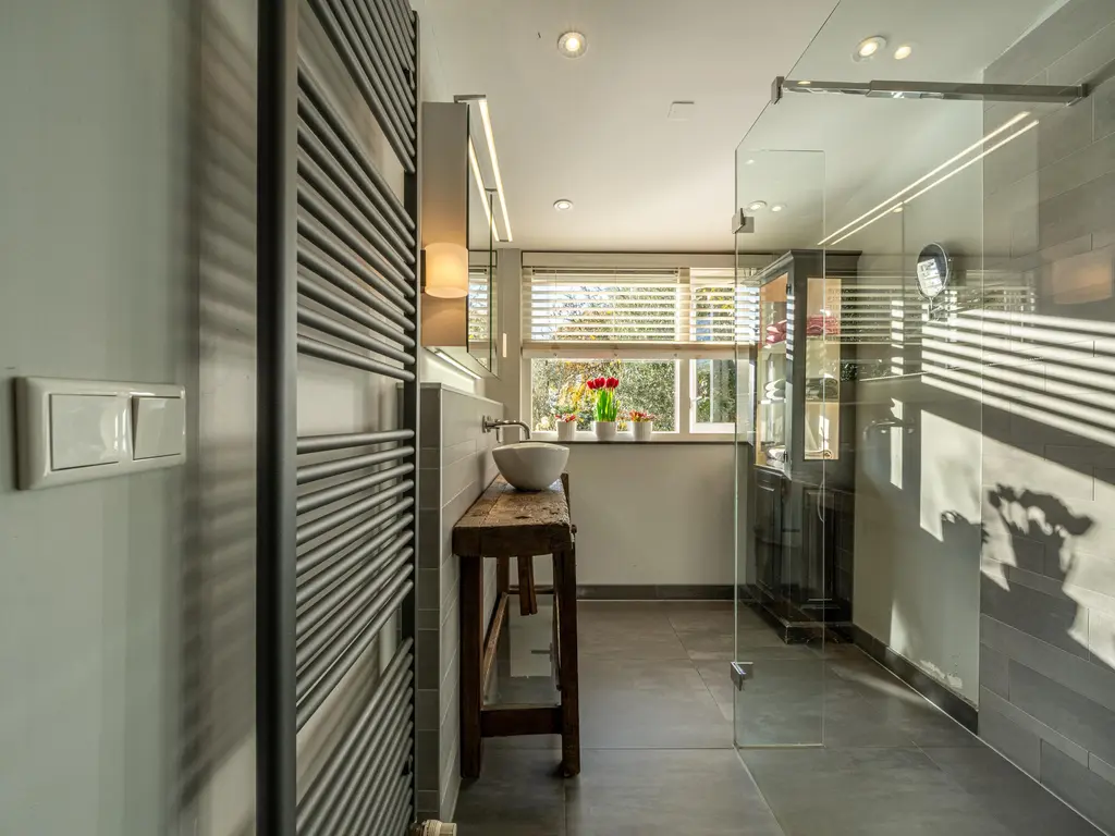 Middelsluissedijk WZ 53, NUMANSDORP