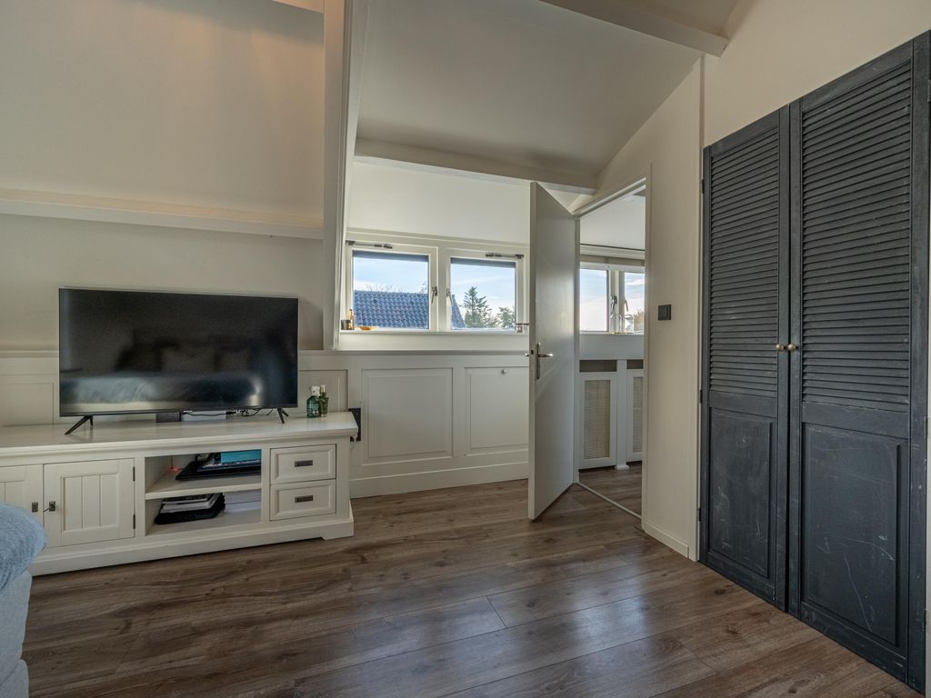 Middelsluissedijk WZ 53, NUMANSDORP