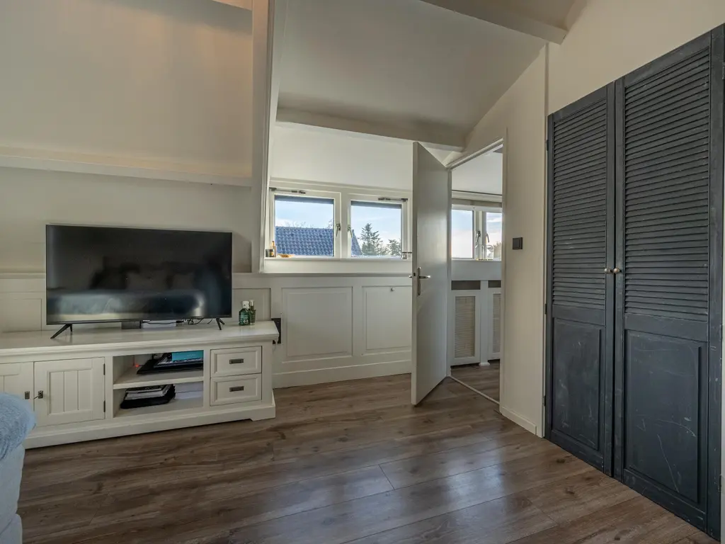 Middelsluissedijk WZ 53, NUMANSDORP