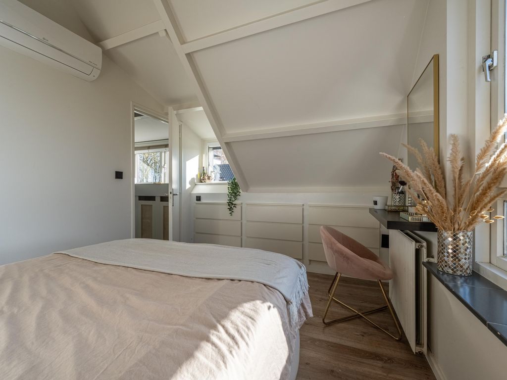 Middelsluissedijk WZ 53, NUMANSDORP