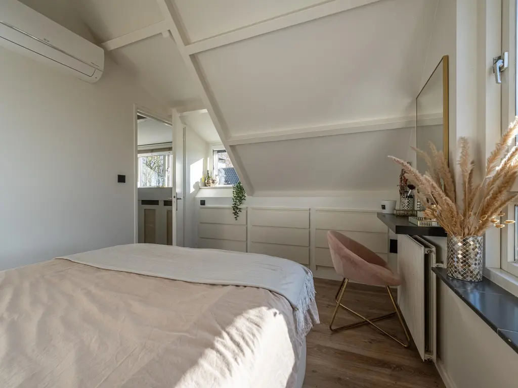 Middelsluissedijk WZ 53, NUMANSDORP