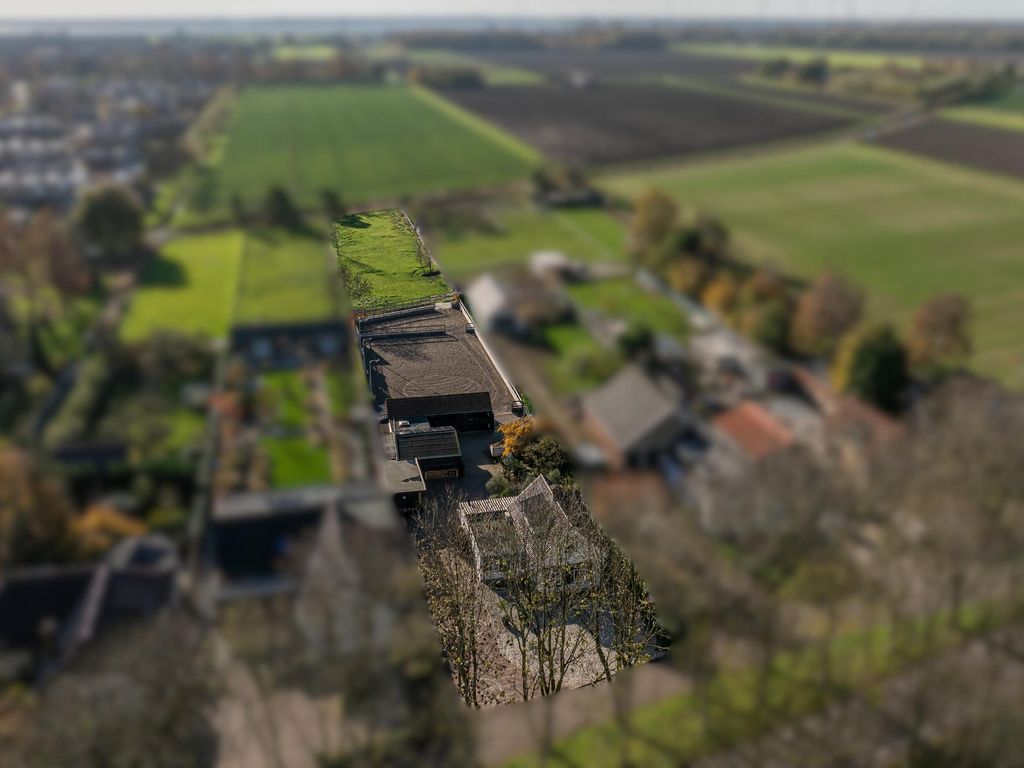 Middelsluissedijk WZ 53, NUMANSDORP