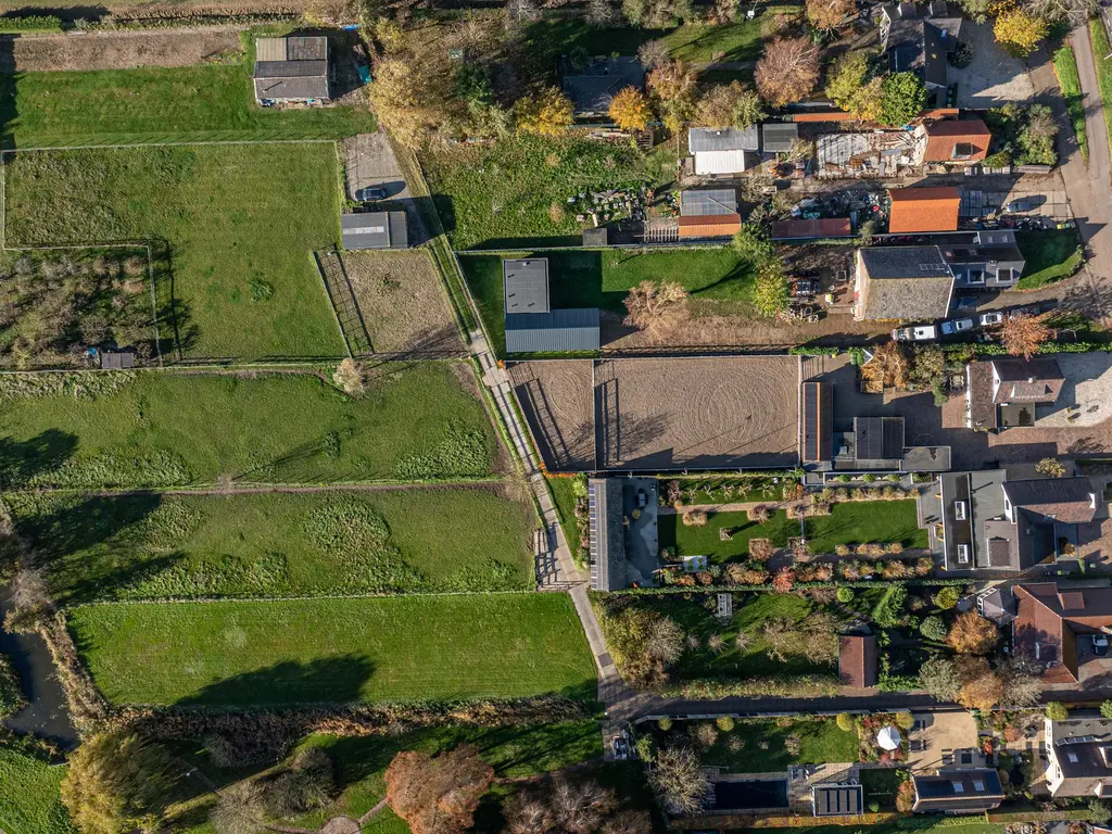 Middelsluissedijk WZ 53, NUMANSDORP