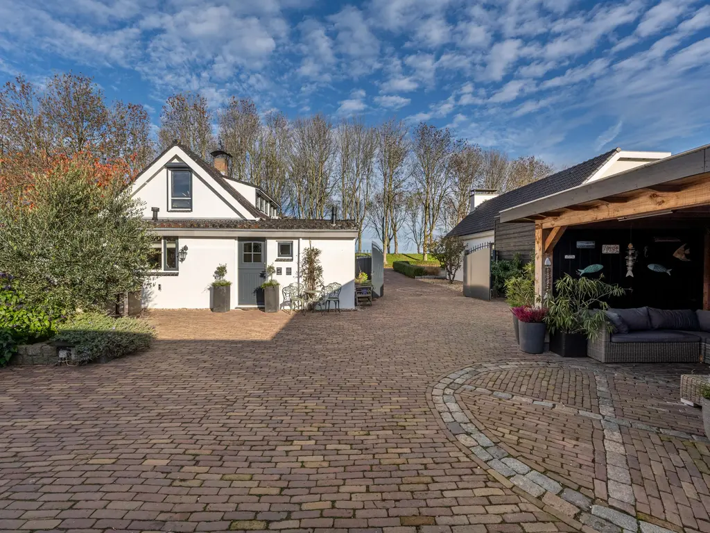 Middelsluissedijk WZ 53, NUMANSDORP