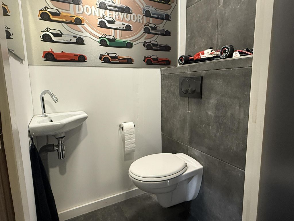 Donkervoortlaan 10, Oud-Beijerland