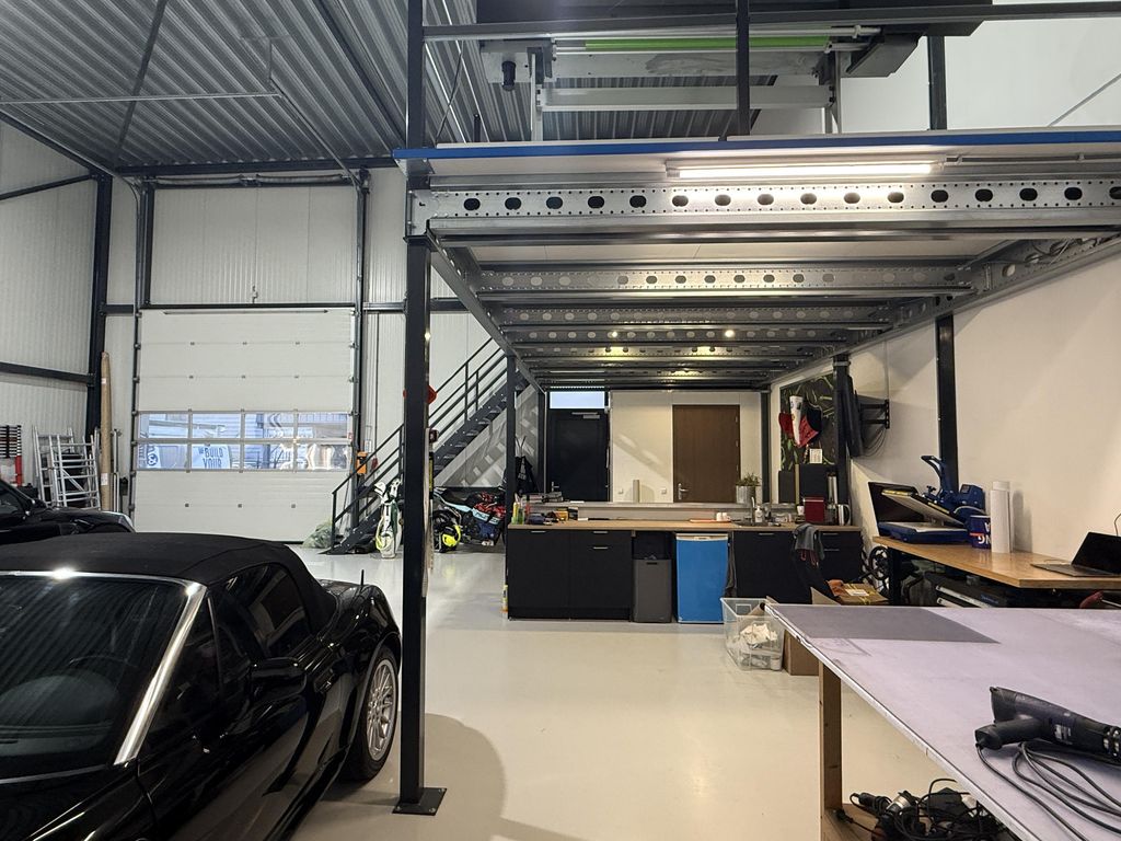 Donkervoortlaan 10, Oud-Beijerland