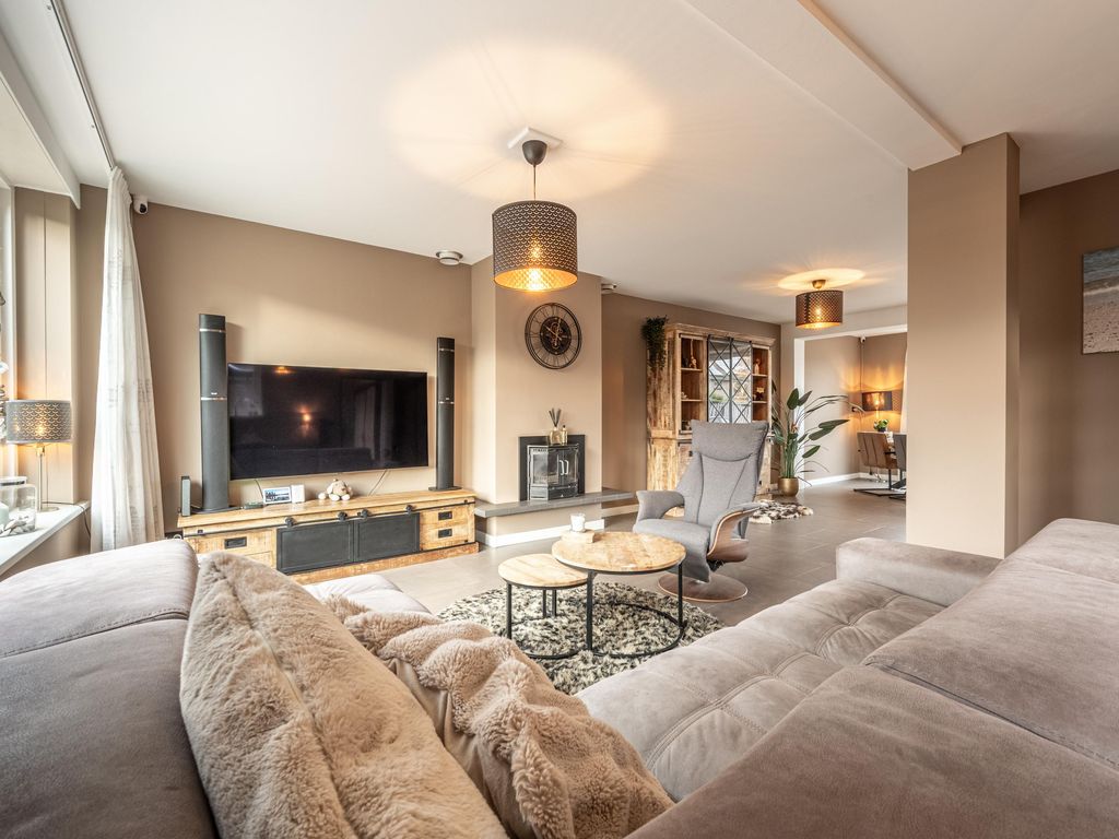 Gravin Sabinastraat 33, ZUID-BEIJERLAND