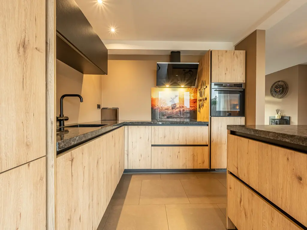 Gravin Sabinastraat 33, ZUID-BEIJERLAND