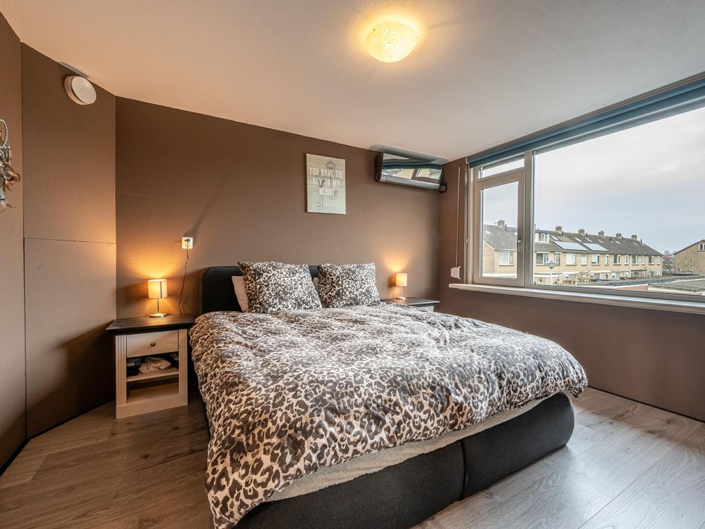 Gravin Sabinastraat 33, ZUID-BEIJERLAND