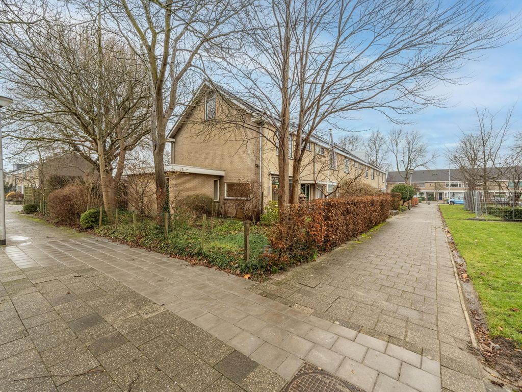 van Ostadestraat 15, OUD-BEIJERLAND