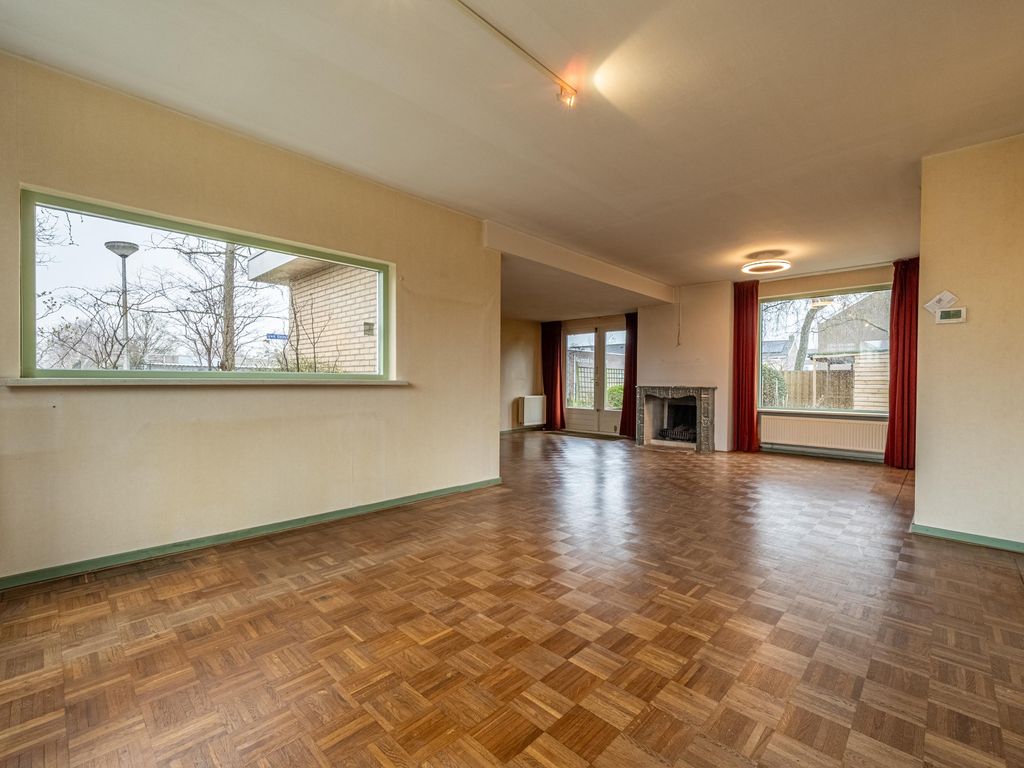 van Ostadestraat 15, OUD-BEIJERLAND