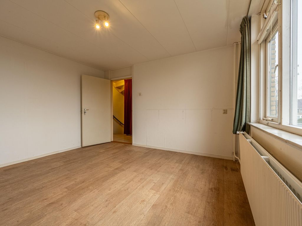 van Ostadestraat 15, OUD-BEIJERLAND