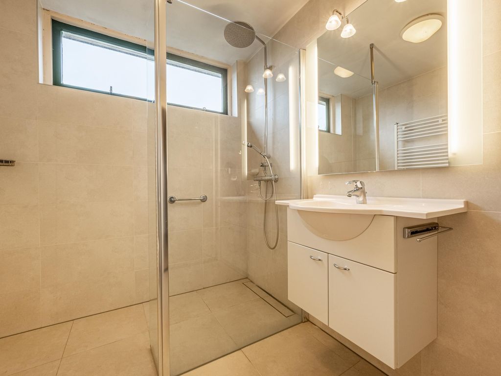 van Ostadestraat 15, OUD-BEIJERLAND