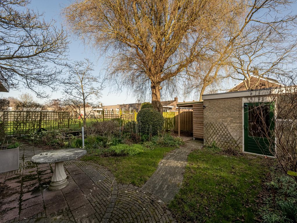 van Ostadestraat 15, OUD-BEIJERLAND