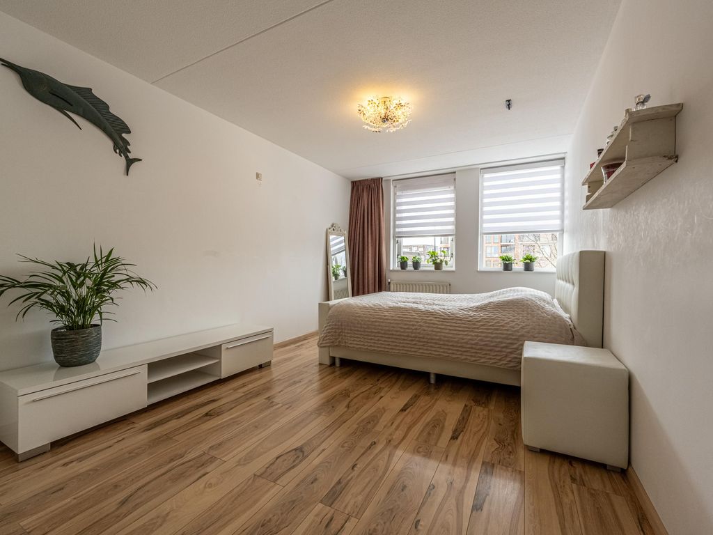 Vierwiekenplein 5, OUD-BEIJERLAND