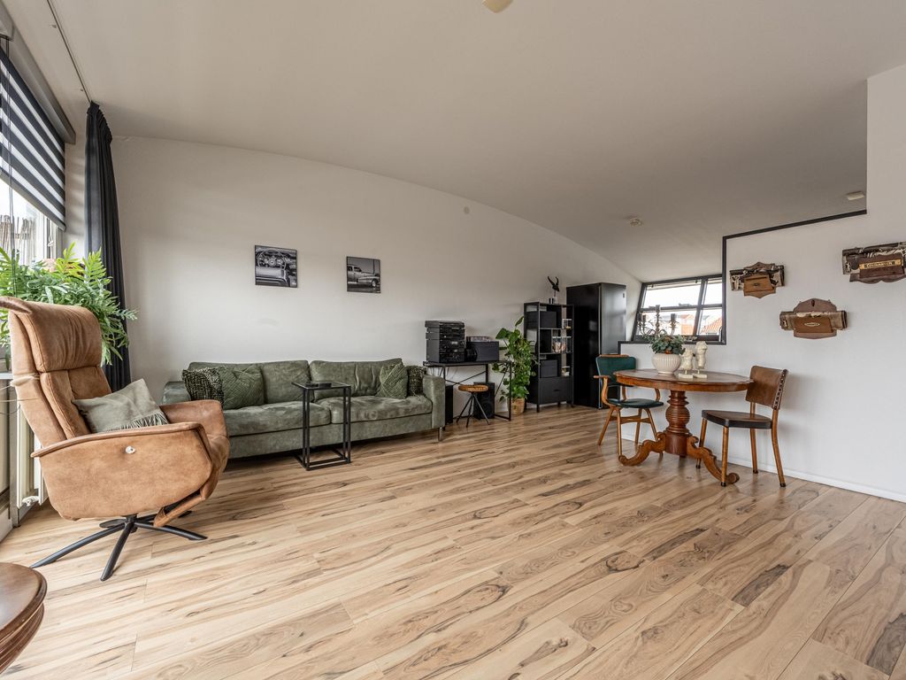 Vierwiekenplein 5, OUD-BEIJERLAND