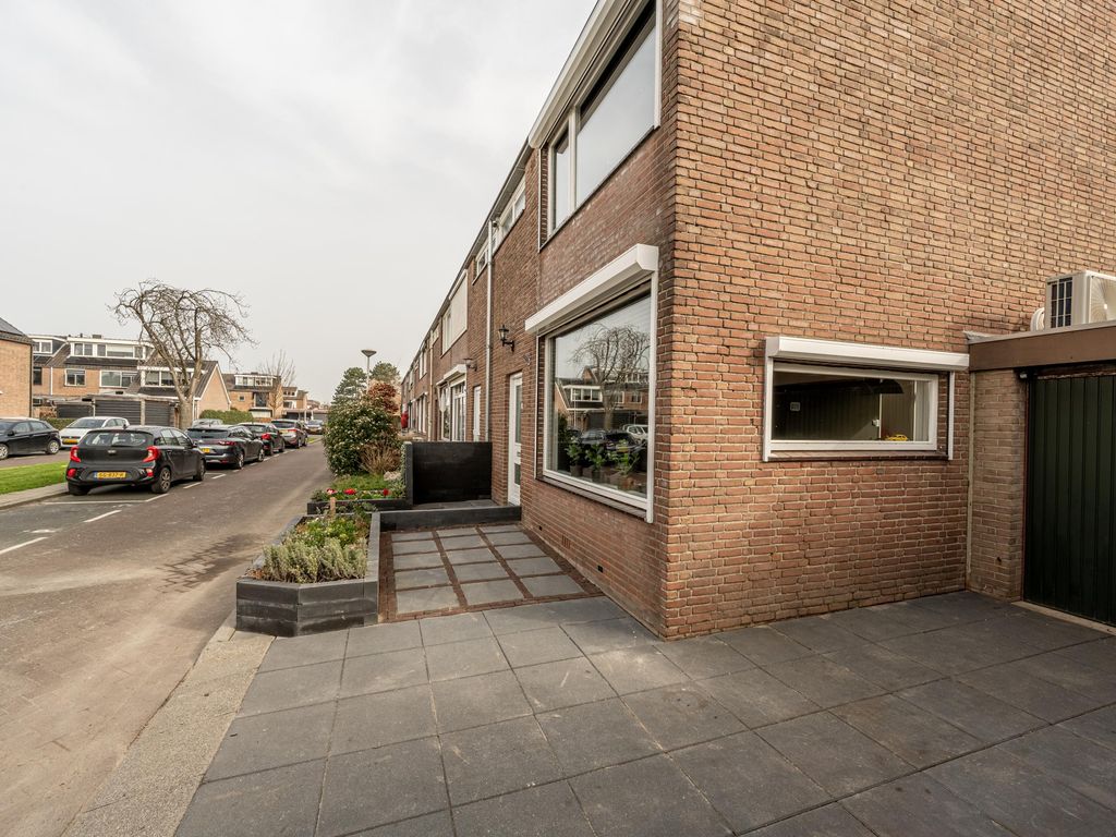 Magnoliastraat 15, OUD-BEIJERLAND