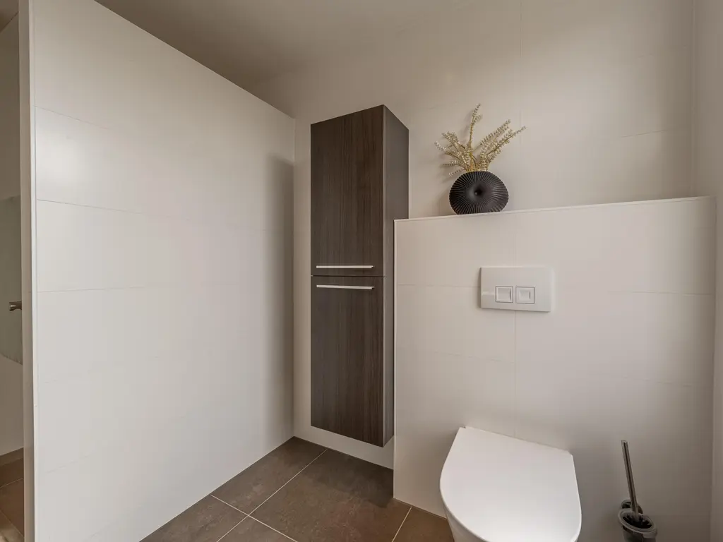 Dorpsstraat 1, HEINENOORD