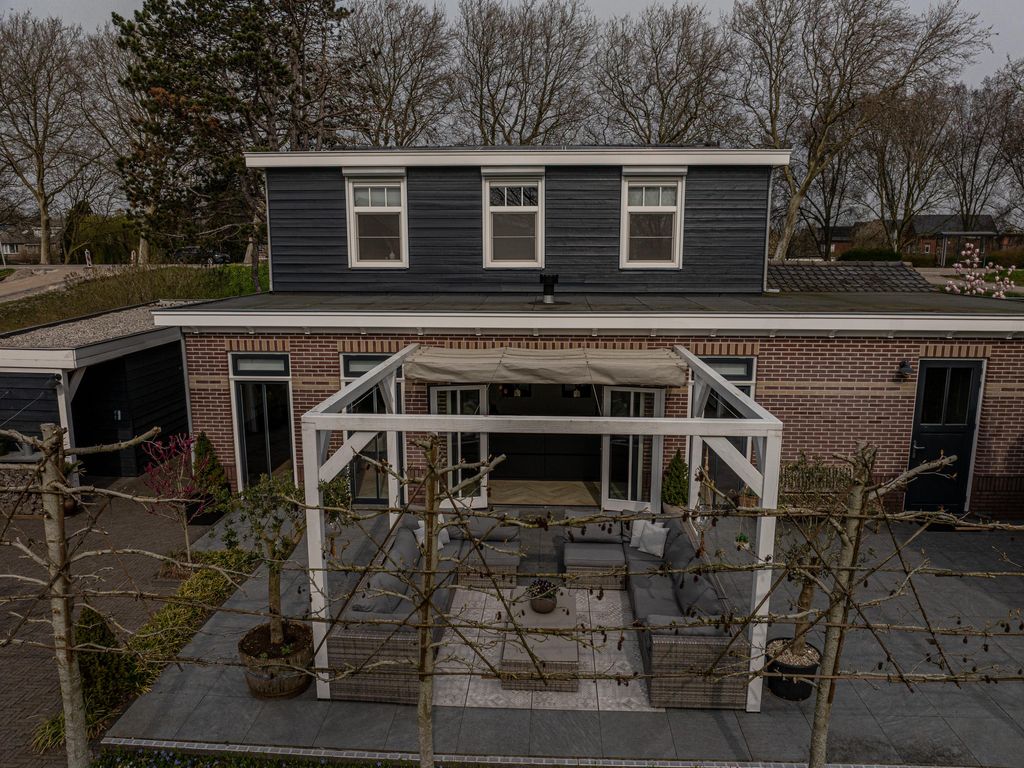 Dorpsstraat 1, Heinenoord