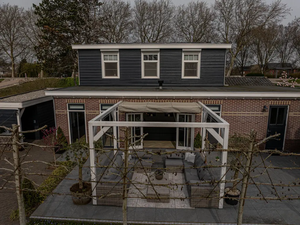 Dorpsstraat 1, HEINENOORD
