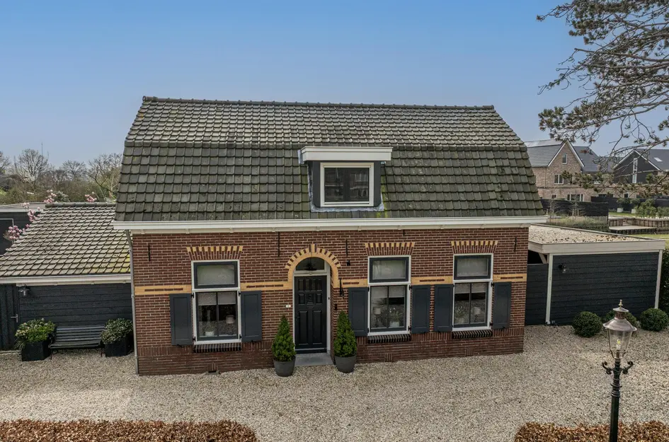 Dorpsstraat 1