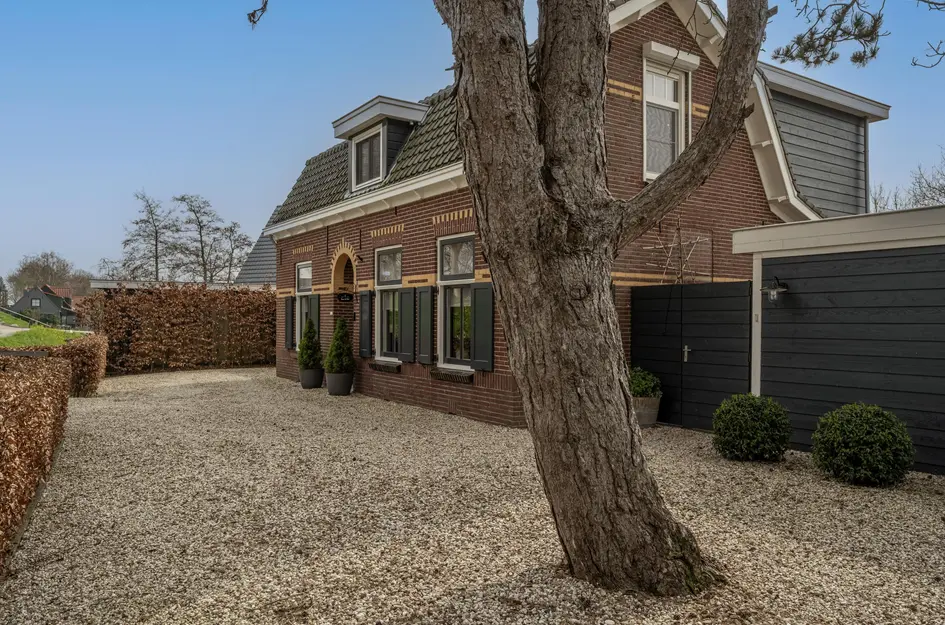 Dorpsstraat 1