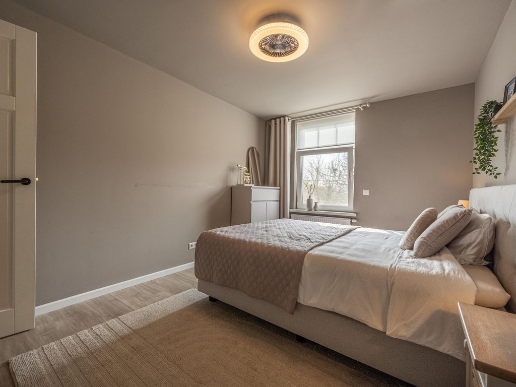 Dorpsstraat 1, Heinenoord