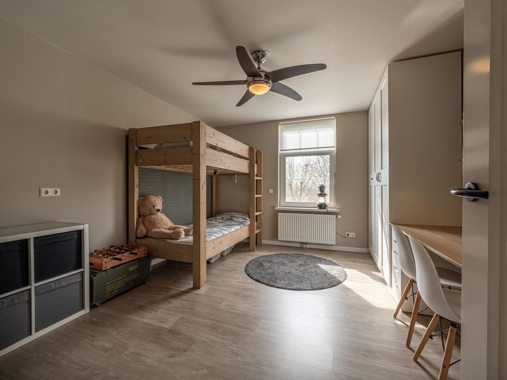 Dorpsstraat 1, Heinenoord