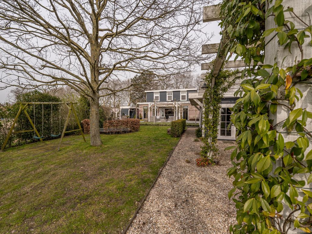 Dorpsstraat 1, Heinenoord