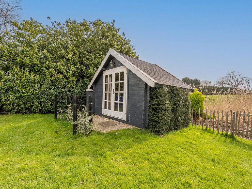 Dorpsstraat 1, Heinenoord