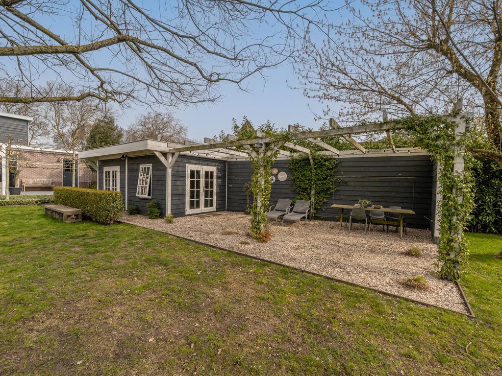 Dorpsstraat 1, Heinenoord