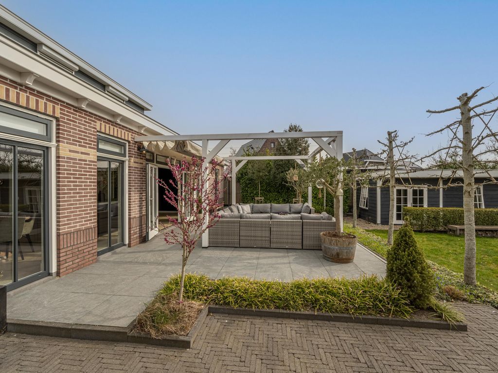 Dorpsstraat 1, Heinenoord