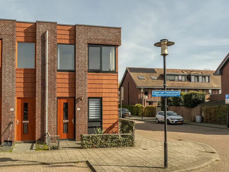 Opper Van Treurenstraat 56, HEINENOORD
