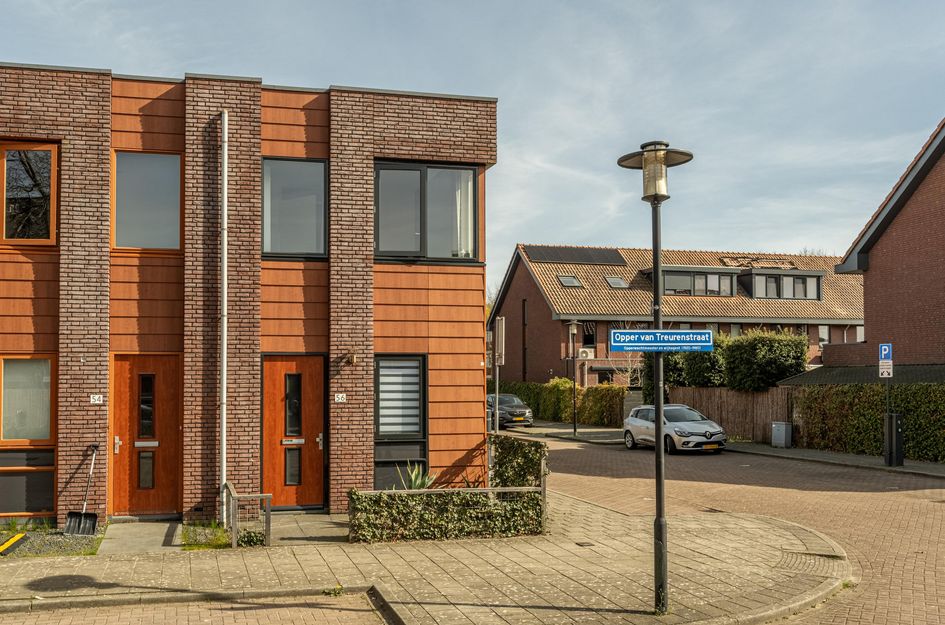 Opper Van Treurenstraat 56